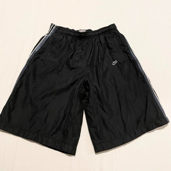 Nike Youth Boys Shorts Size XL 18-20 - Picture 1 of 14